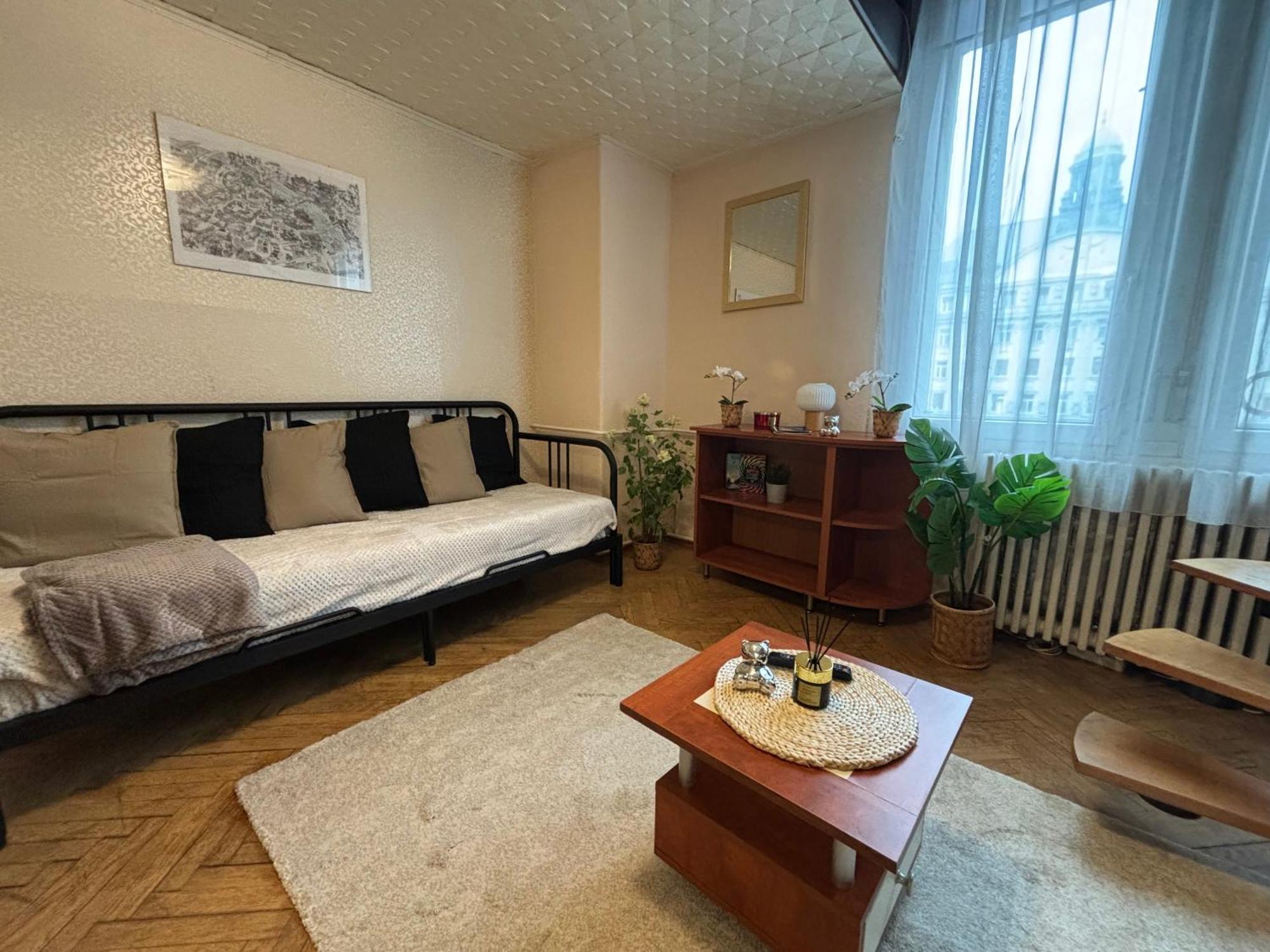 Cozy Panorama Next To The Fashion Street Apartment
